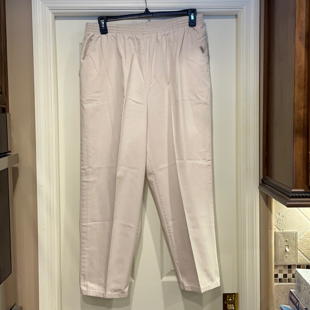 Chic Khaki Pants